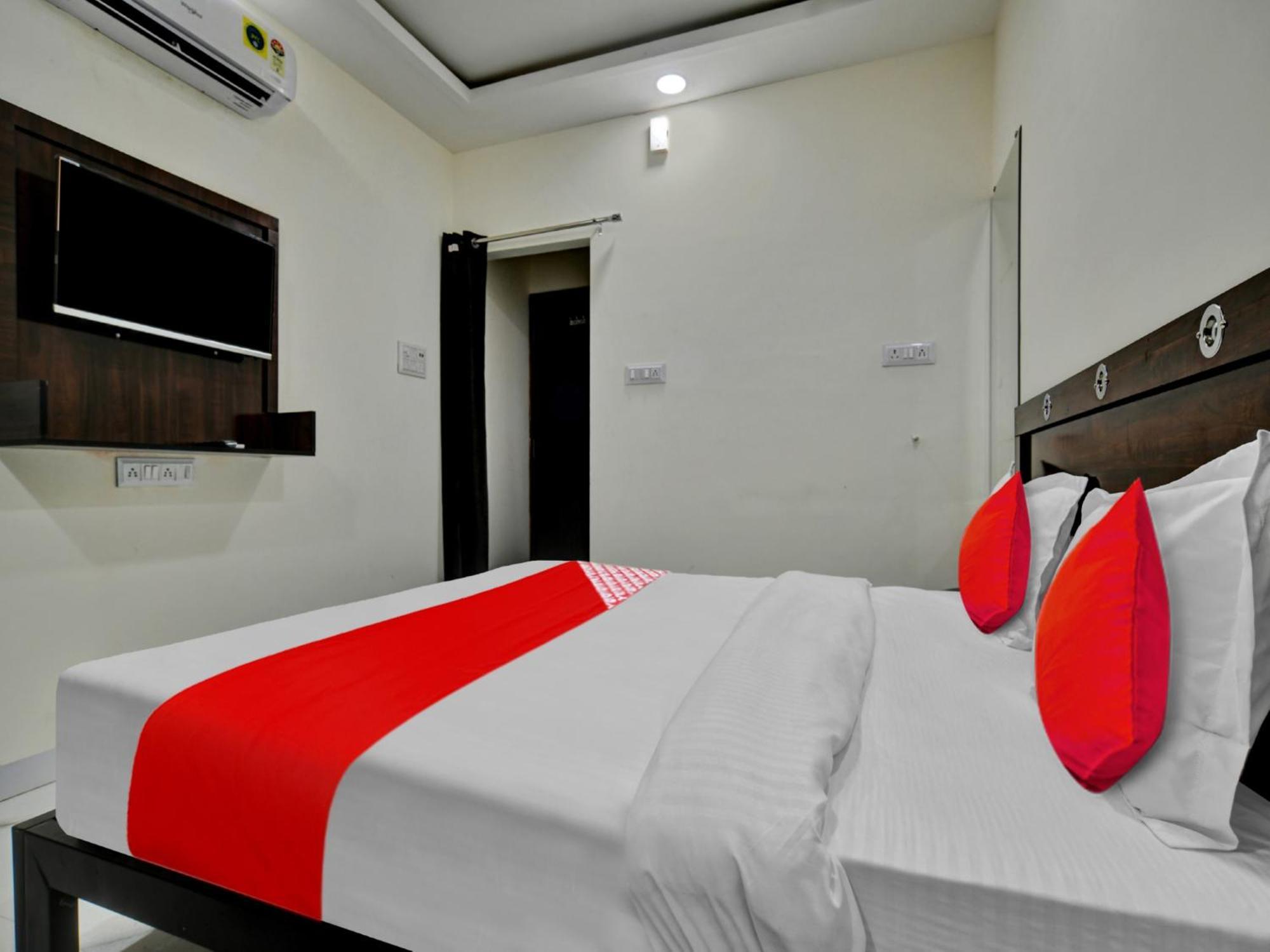 Oyo Hotel Dr Greens Indore Exterior photo
